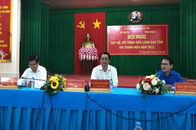 Lãnh đạo tỉnh Trà Vinh đối thoại với thanh niên năm 2022