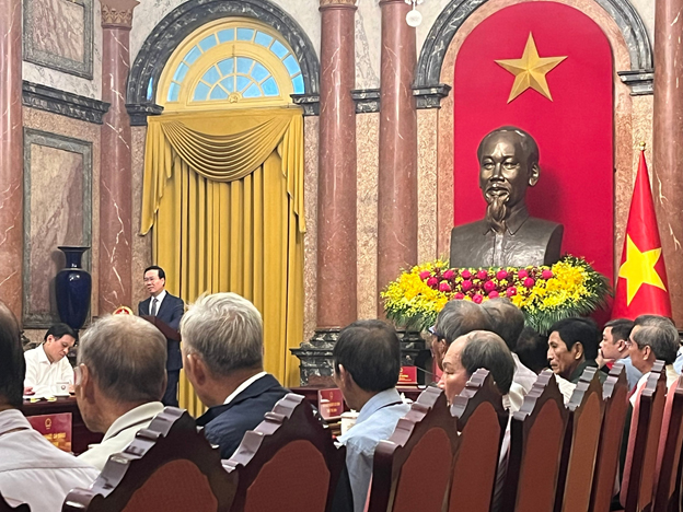 Chủ tịch nước Võ Văn Thưởng tiếp Đoàn người có công tỉnh Trà Vinh tham quan Thủ đô Hà Nội